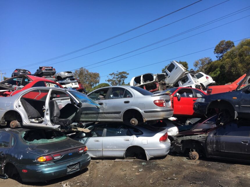 Get Instant Cash for Your Wrecked Cars in Adelaide: The Ultimate Solution to Your Car Removal Woes!