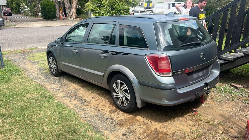 Step-by-Step Guide to Sell Junk Cars Fast to Adelaide Wreckers