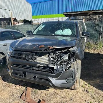What Makes a Car Wrecker Reliable When Selling an Old Vehicle?