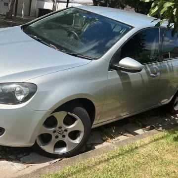 How to Sell an Old Car in Sunshine Coast Without the Stress?