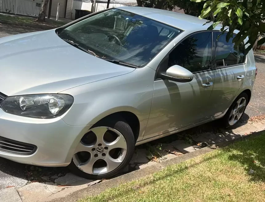 How to Sell an Old Car in Sunshine Coast Without the Stress?